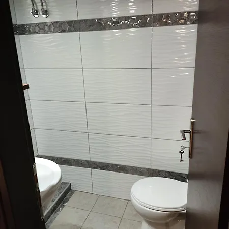 Gm 7 Rooms Kentro Στην Καρδιά Της Πόλης Larissa Buitenkant foto
